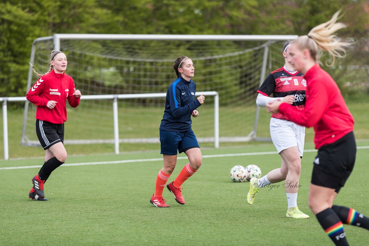 Bild 97 - Co-Trainerin der Frauen Nationalmannschaft Britta Carlson in Wahlstedt